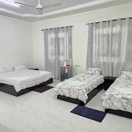 Turtle Guest House Sur Bagian luar foto