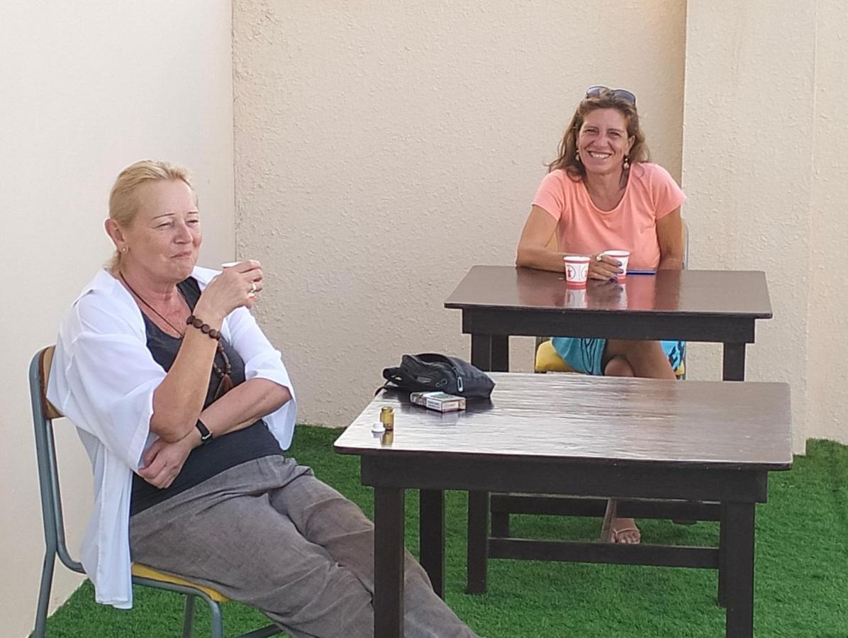 Turtle Guest House Sur Bagian luar foto